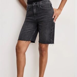 Good American GOOD STANDARD BERMUDA SHORTS Black